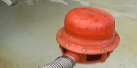 Dolphin floating strainers